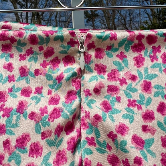 Japan Flower Mini Skirt - Picture 6 of 12